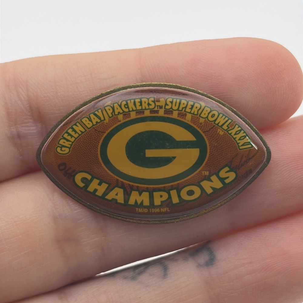 Super Bowl XXXI Green Bay Packers Champions Football NFL Lapel Hat Pin